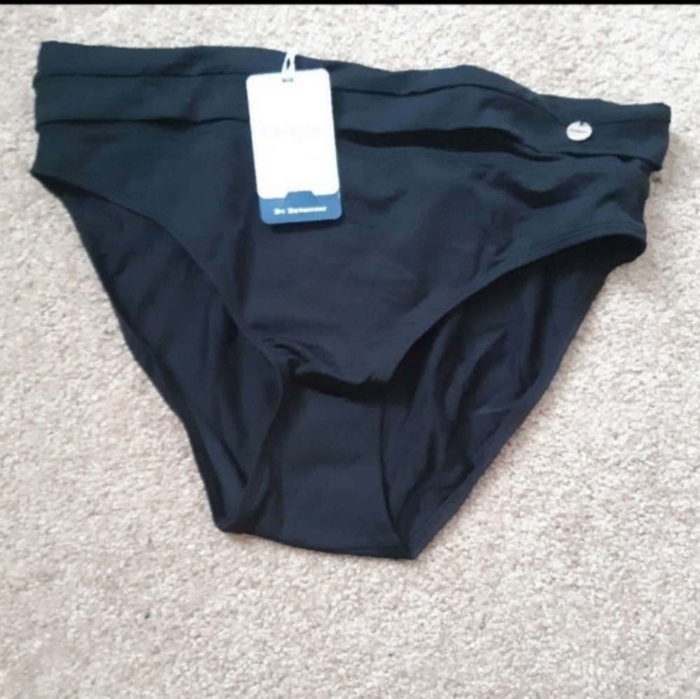 NWT Woman's Panche bikini bottom Size Medium